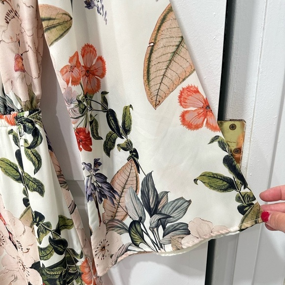 Show Me Your MuMu Floral Long-Sleeve Romper - Picture 3 of 7